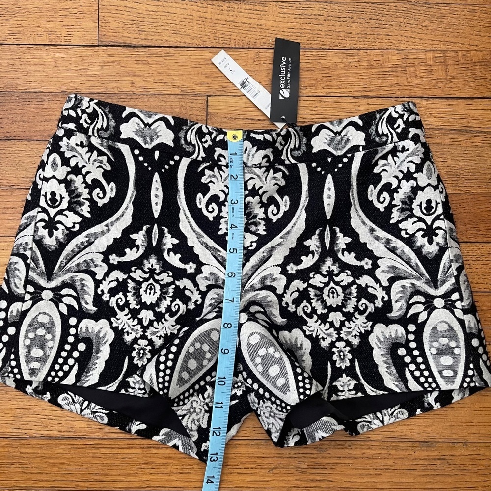 Alice + Olivia Tapestry Jacquard Shorts Black White Size 2 NWT MSRP $200 - Picture 5 of 10